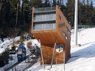 Kampfrichterturm  mit Standseilbahn an der Mühlenkopfschanze : Export für Edelweiß, Willingen, xWillingen